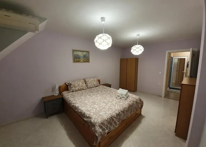 Malavi Square Center Apartment! Comfort&clean! Ruse